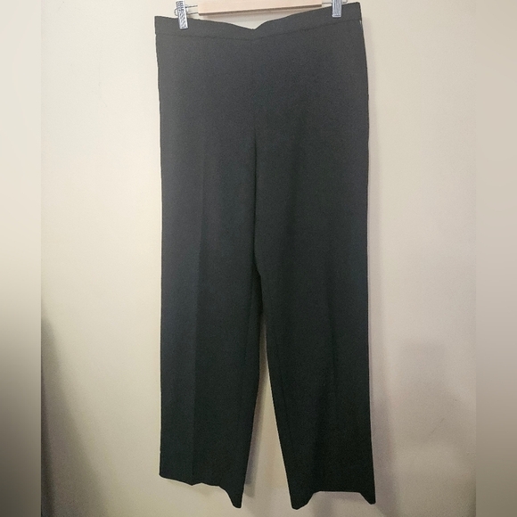 NWD Briggs New York Women's Size 12 Short Dress Pants Black Pull On - Picture 1 of 8